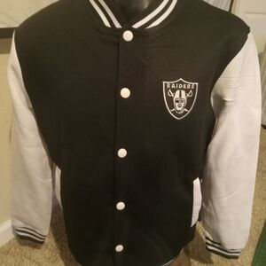 Las Vegas Raiders Black/White Varsity Jacket Size Men's Medium NWT